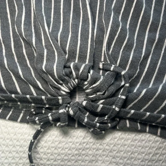 Evri Women's Plus Size Striped Tie-Front Short Sleeve Top Size 2X Flowy Oversize - Picture 5 of 8